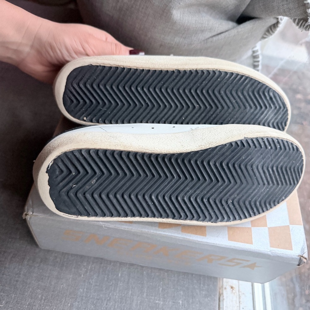 Golden Goose White Sneakers with Gold Glitter Star and Black Heel - Picture 4 of 5